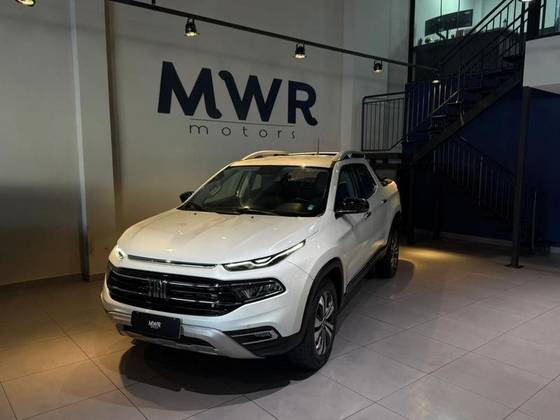FIAT TORO 2.0 16V TURBO DIESEL VOLCANO 4WD AT9 FIAT TORO 2.0 16V TURBO DIESEL VOLCANO 4WD AT9